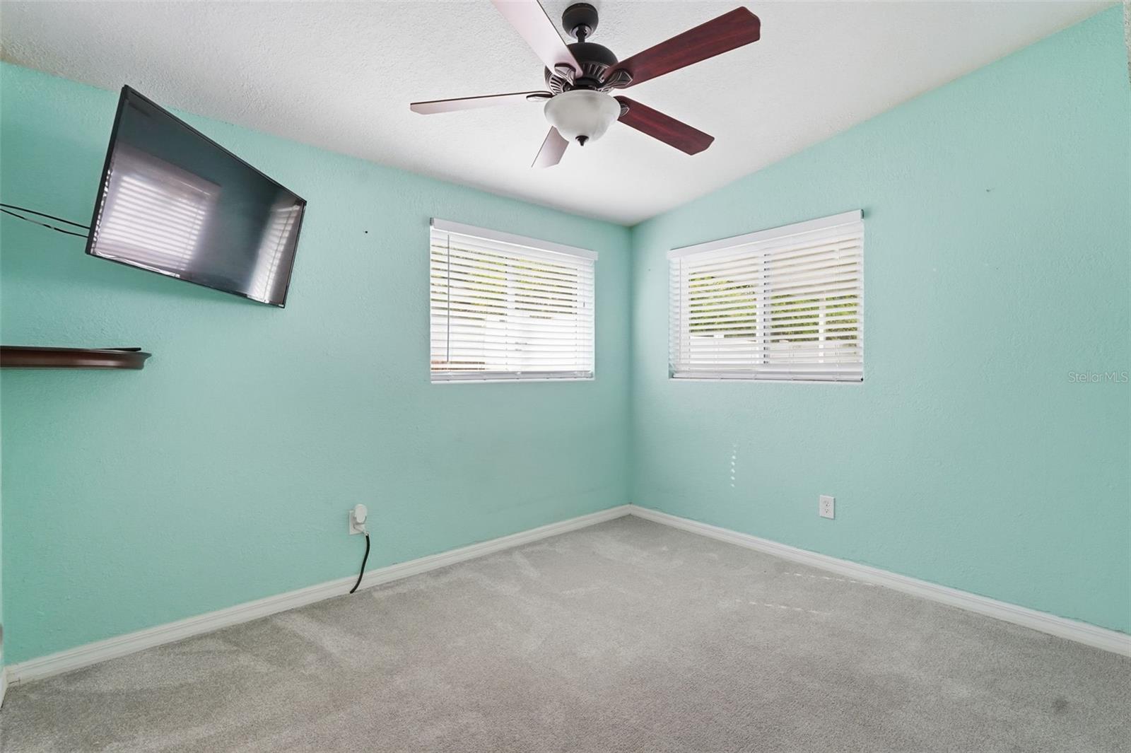 SUNSET MANOR - Residential