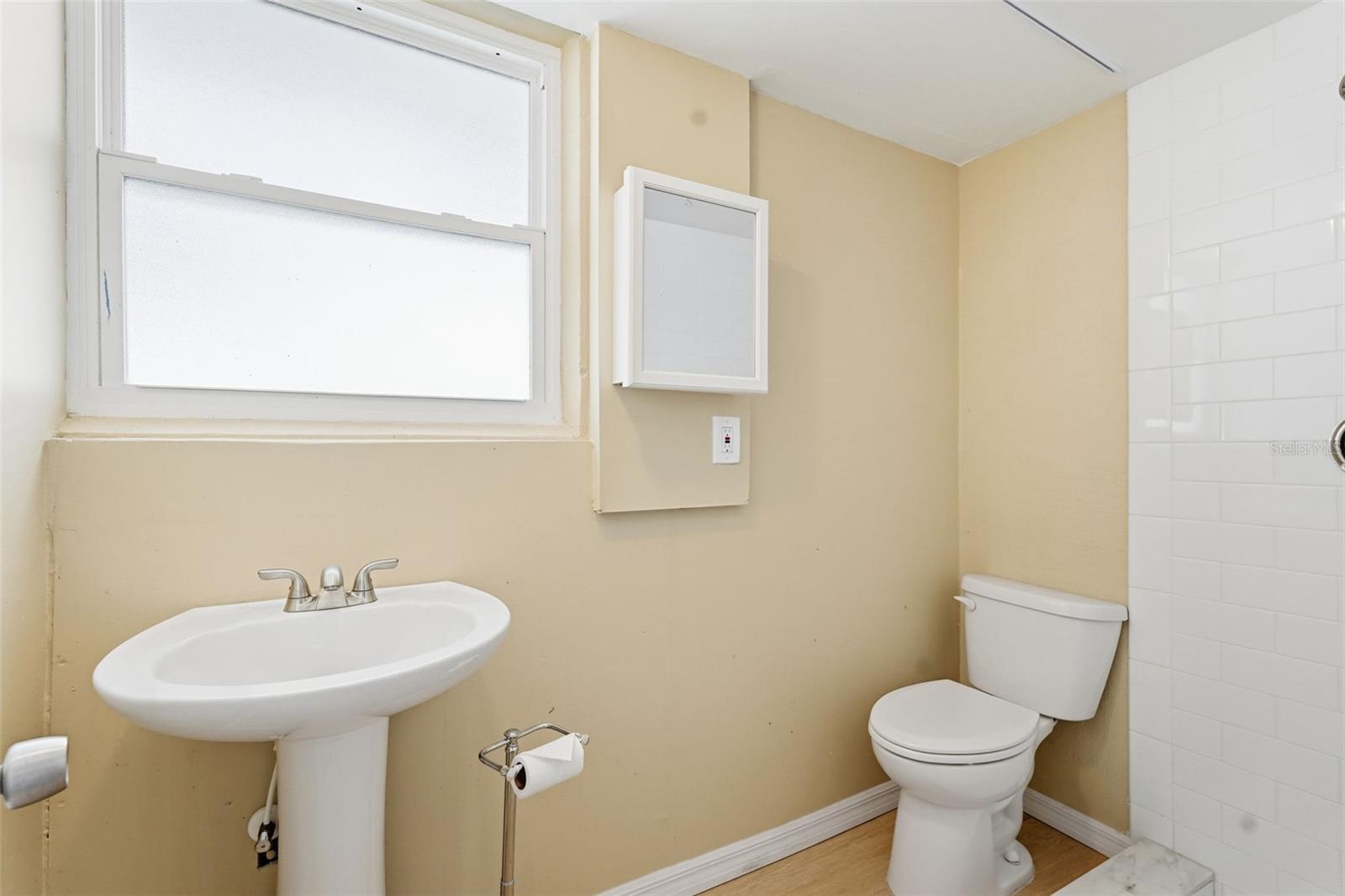 SUNSET MANOR - Residential