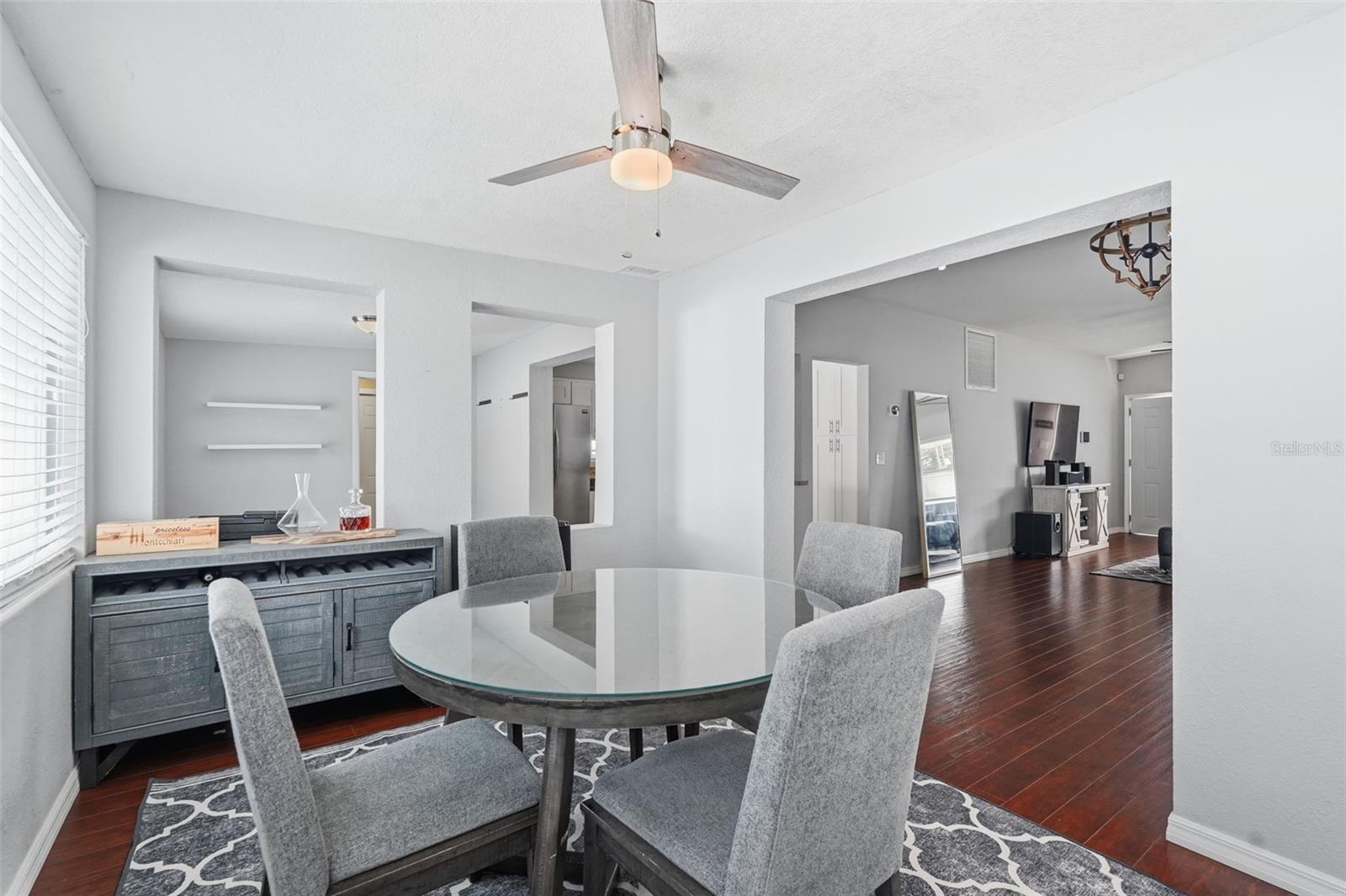 SUNSET MANOR - Residential