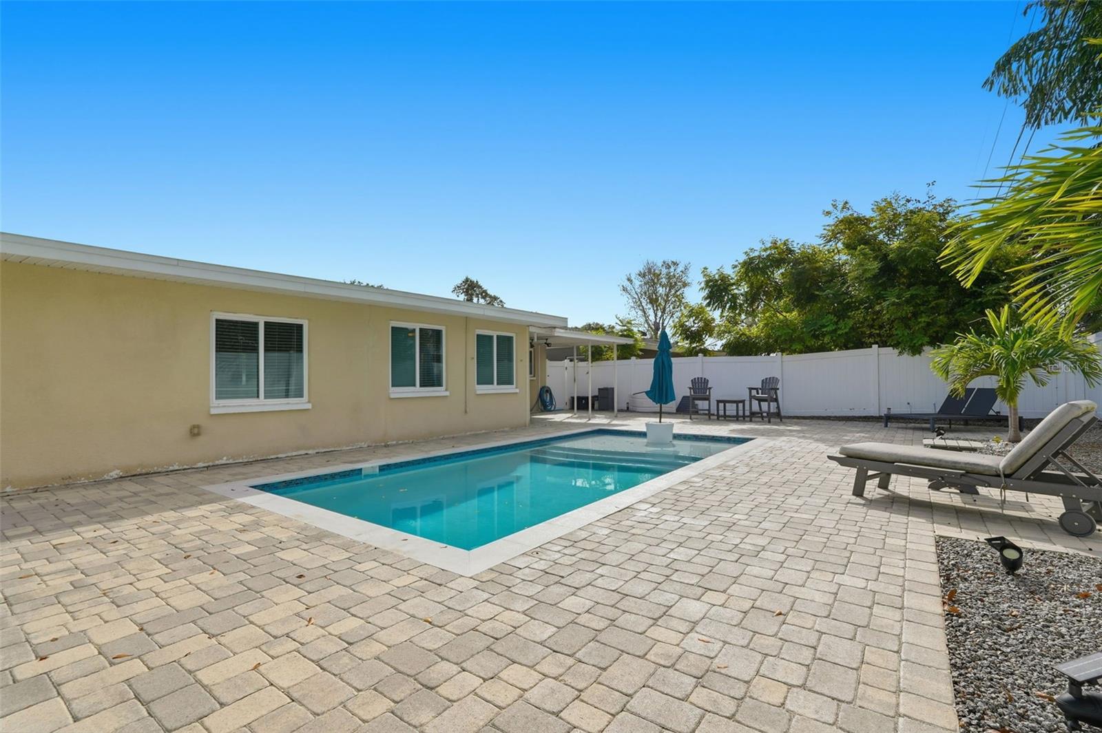 SUNSET MANOR - Residential