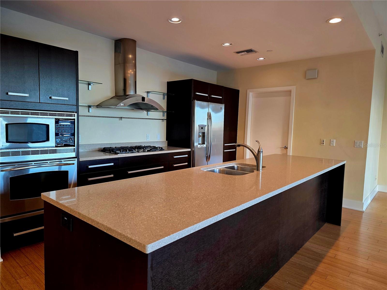 475 CONDO - Residential