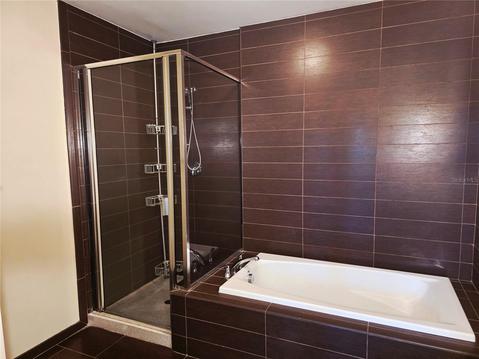 475 CONDO - Residential