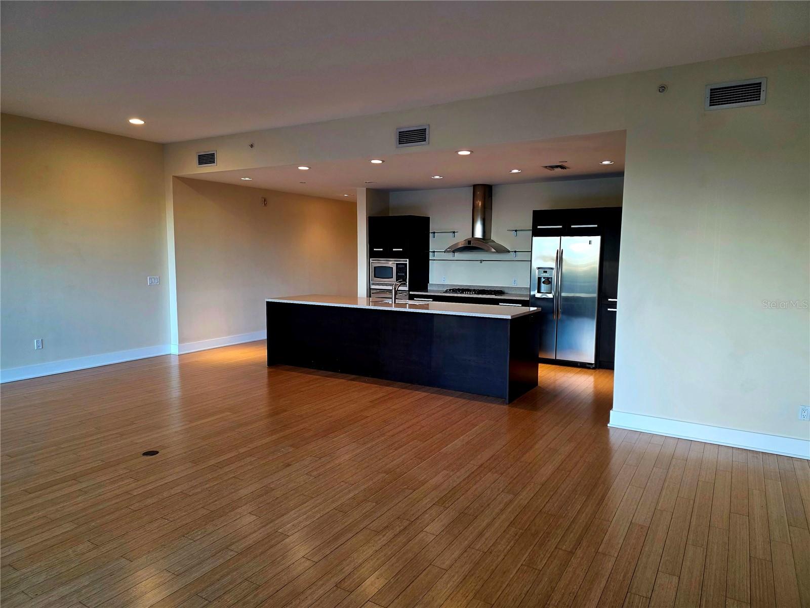 475 CONDO - Residential