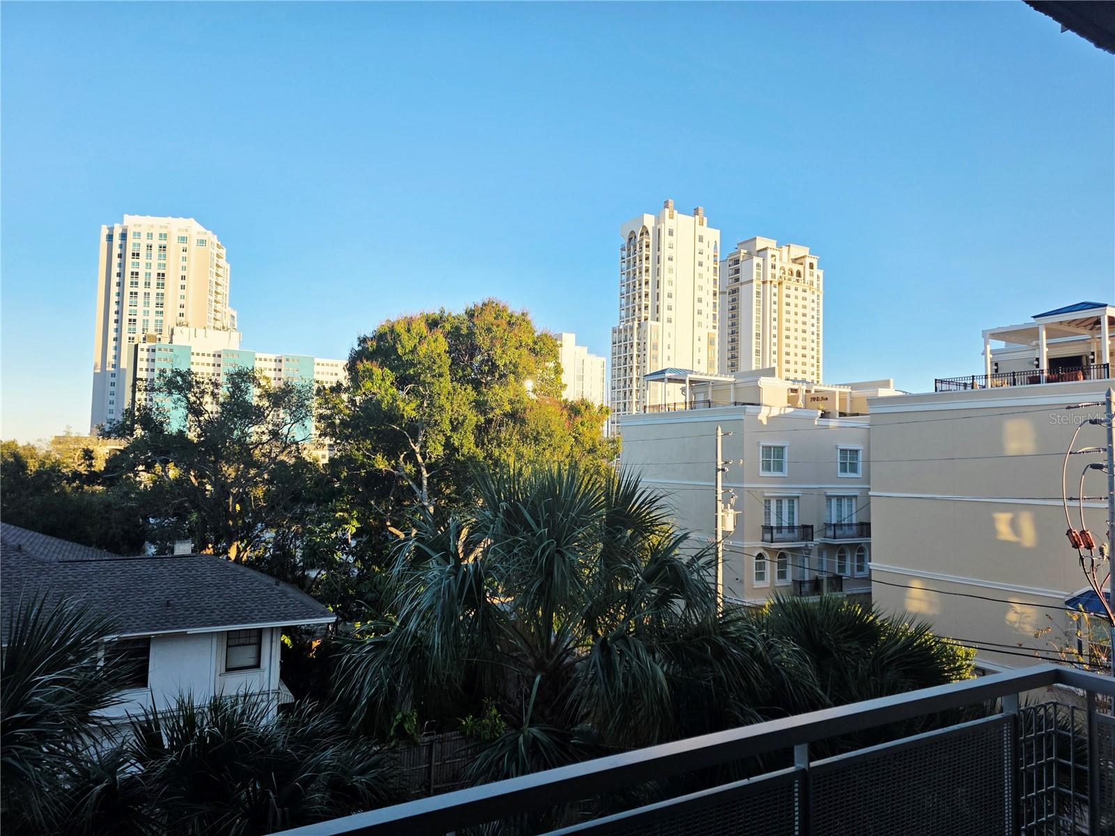 475 CONDO - Residential