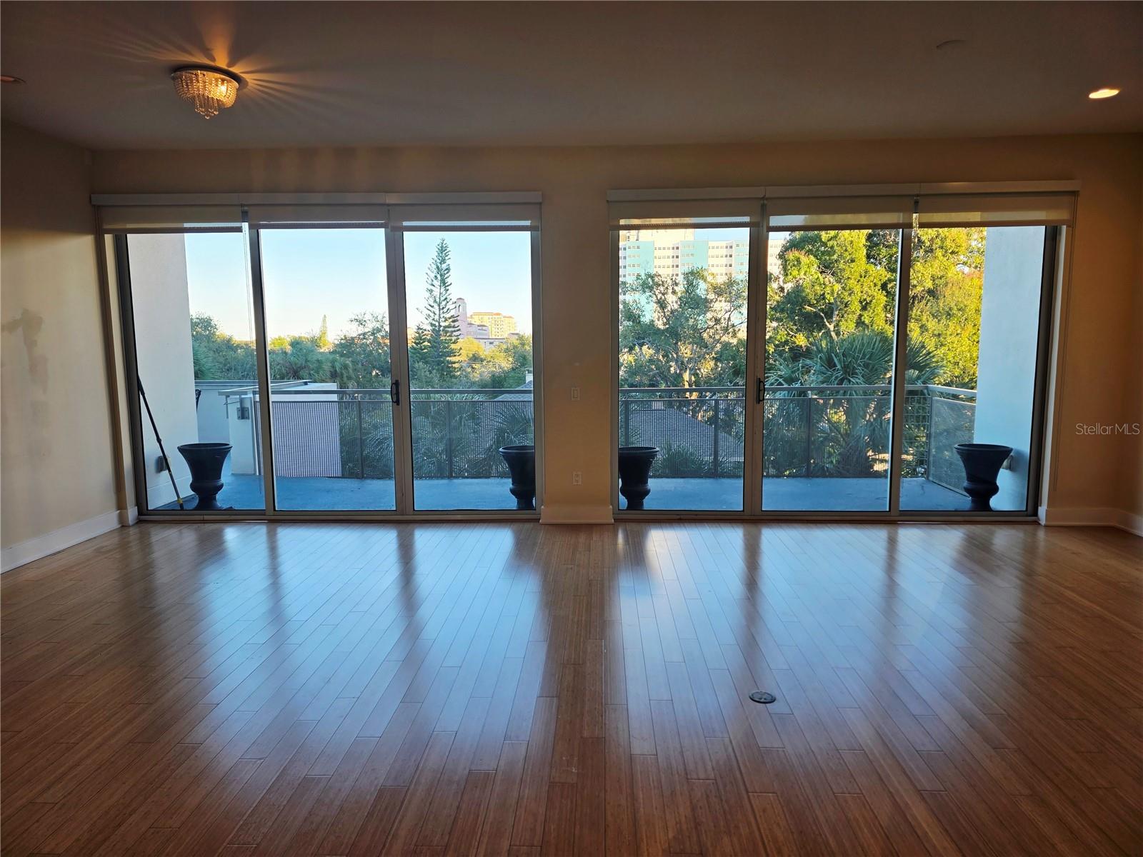 475 CONDO - Residential