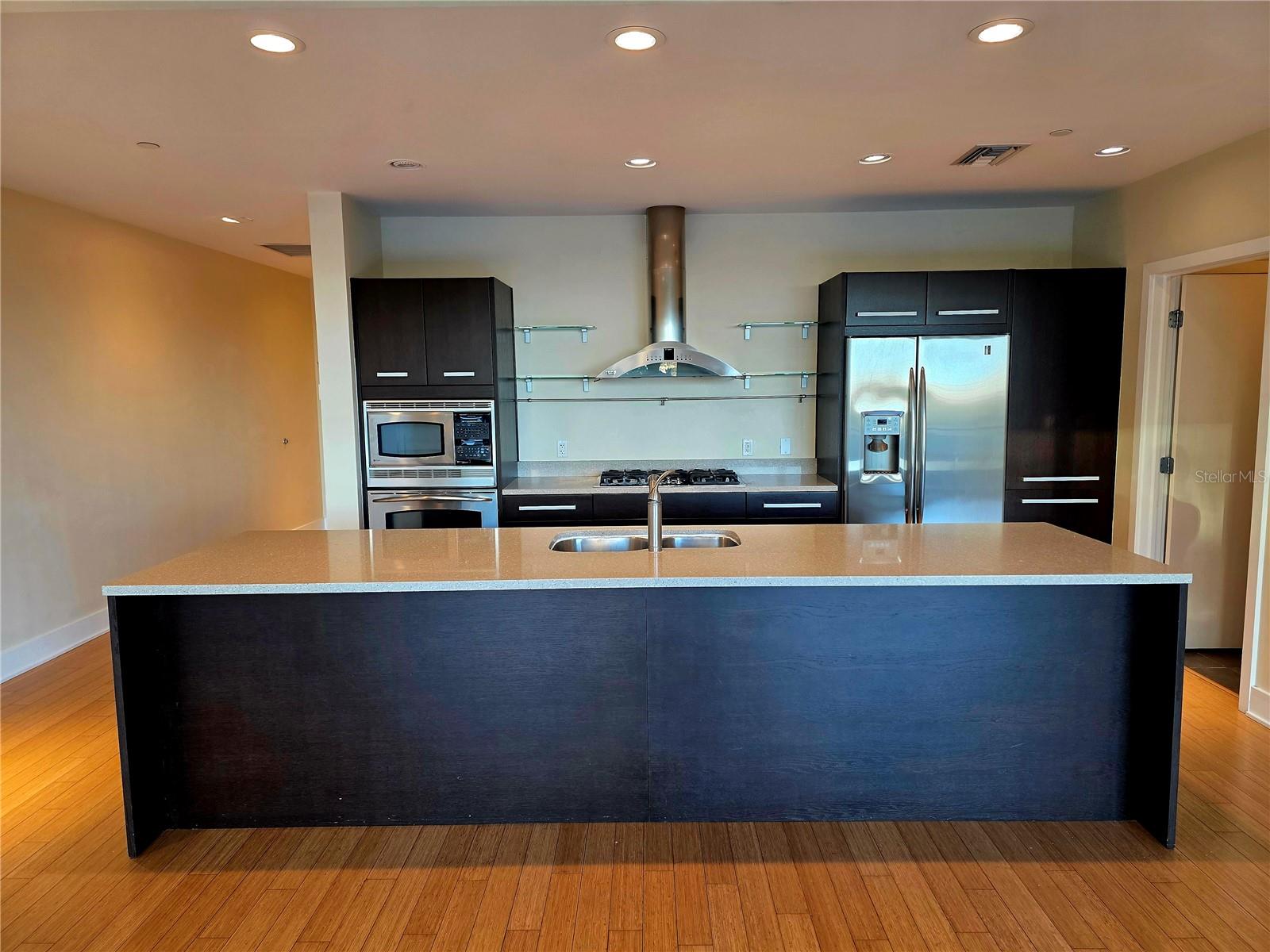 475 CONDO - Residential