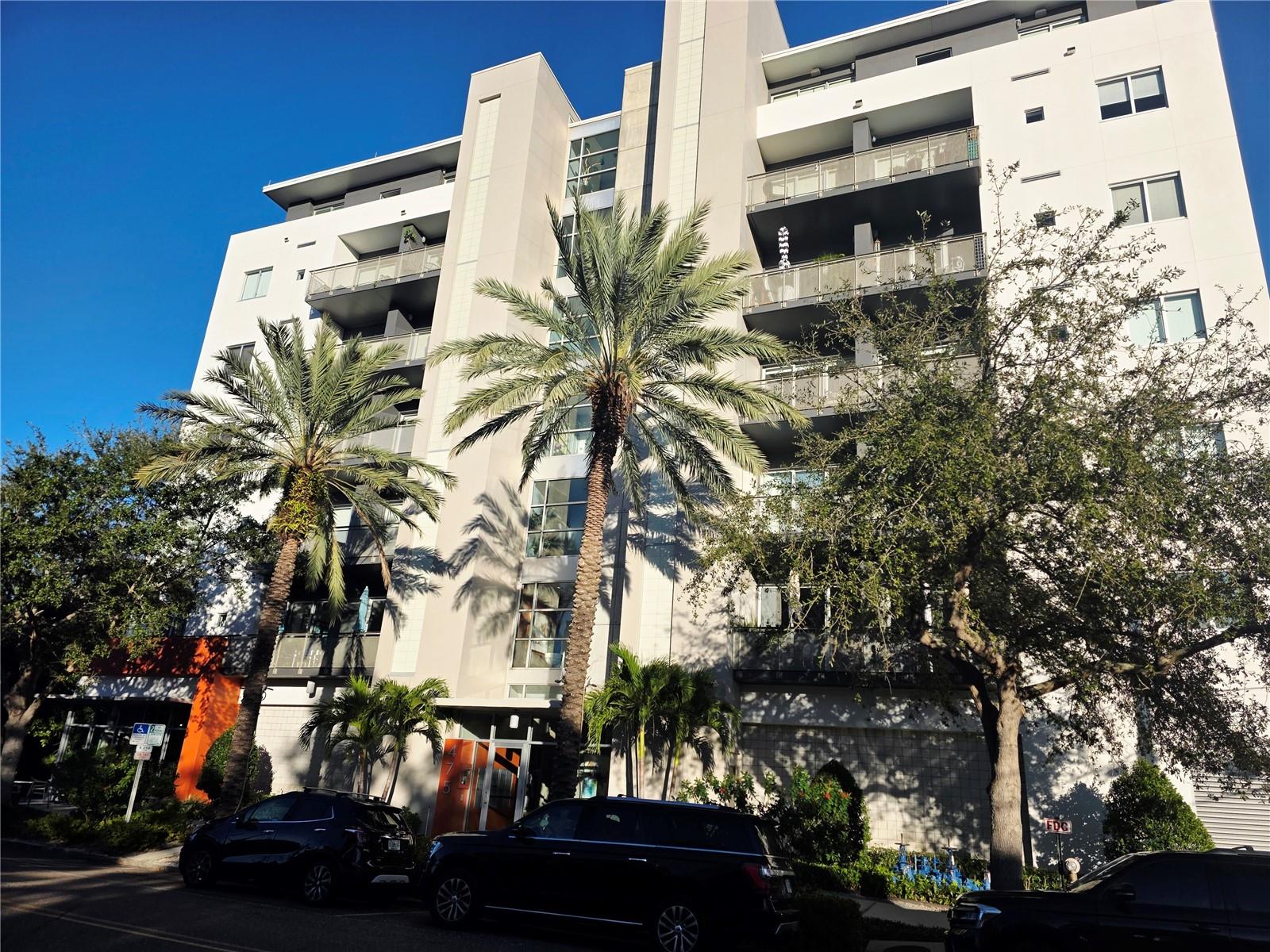 475 CONDO - Residential