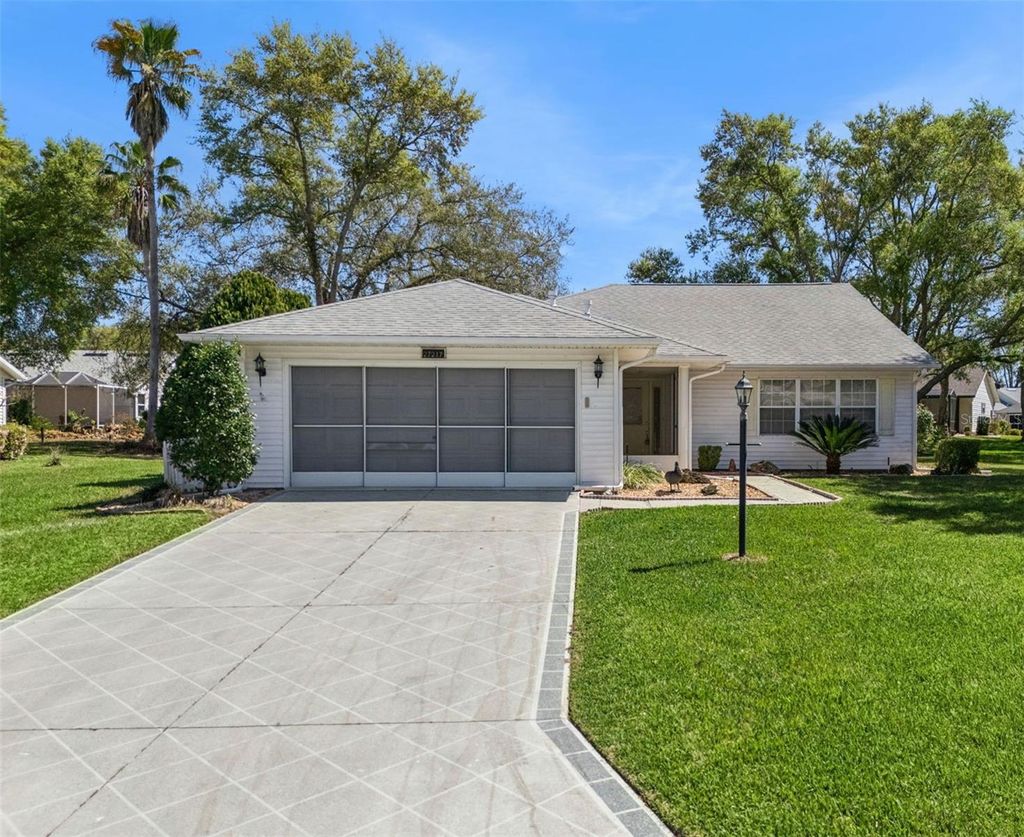 Photo of 27217 Racquet Circle, Leesburg, FL 34748 (MLS # G5108891)