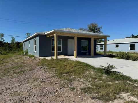 Photo of 1227 30th Avenue W, Bradenton, FL 34205 (MLS # A4652870)