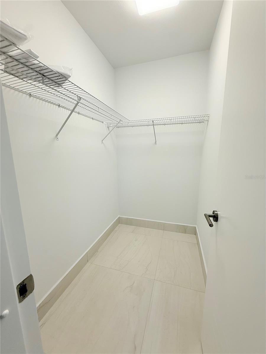URB RIVIERA PARKVIEW - Residential