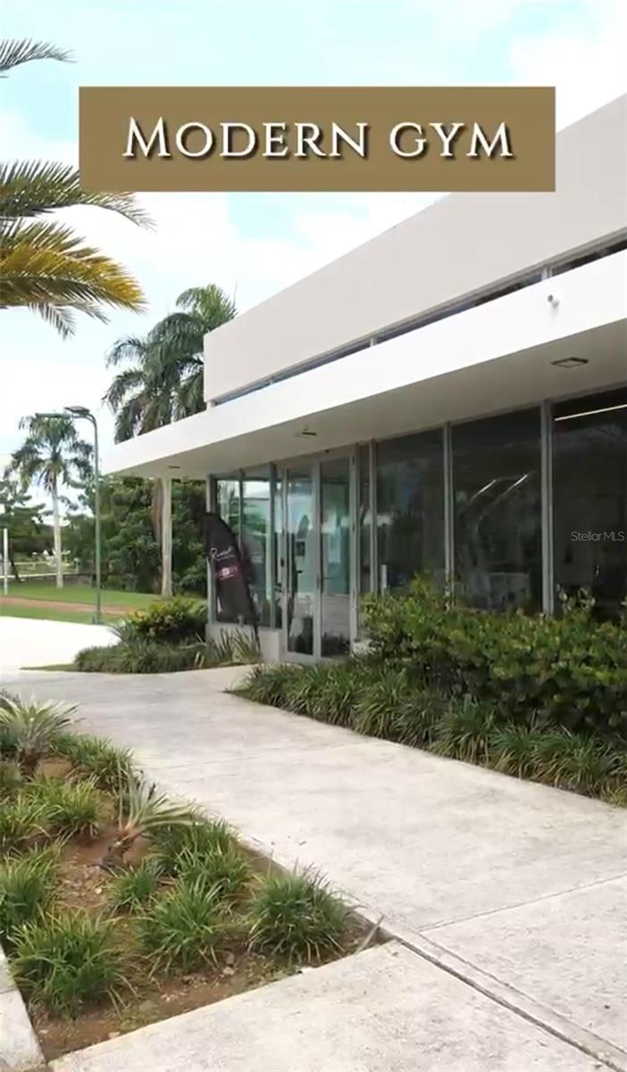 URB RIVIERA PARKVIEW - Residential