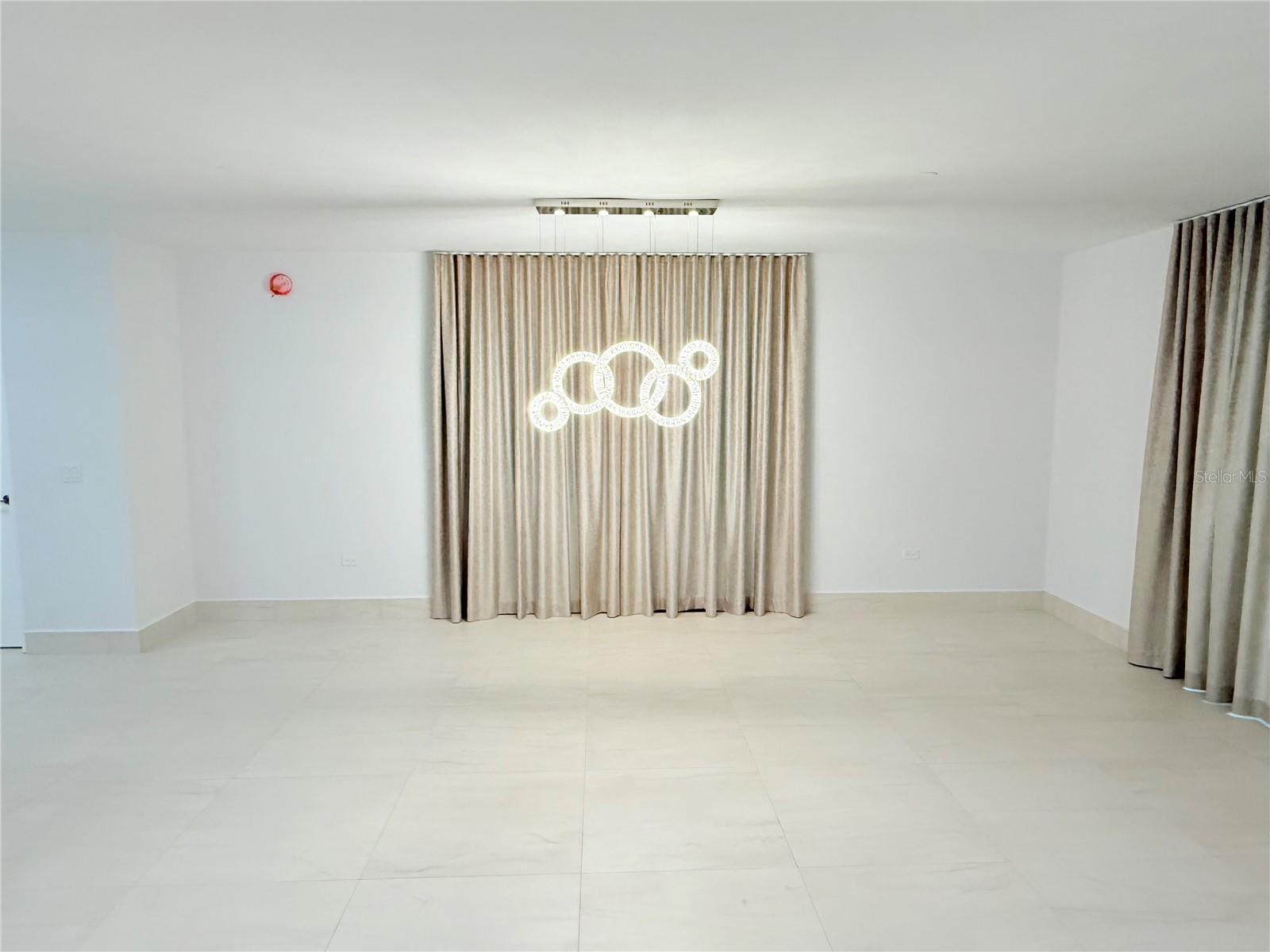 URB RIVIERA PARKVIEW - Residential