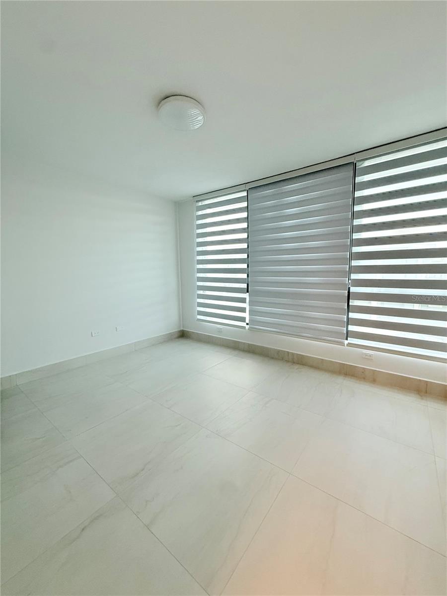 URB RIVIERA PARKVIEW - Residential