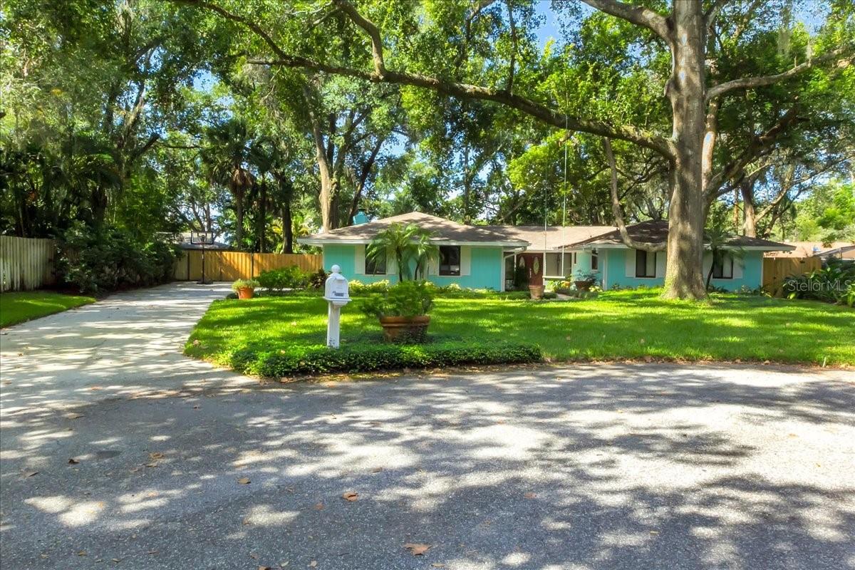 Fully renovated 4 bedroom, 2 bathroom home located in the cul-de-sac of Windermere Downs. The Windermere Downs community features lake front access to Lake Down on the Butler Chain of Lakes, a private boat ramp, park, playground, and tennis courts. Move in ready!