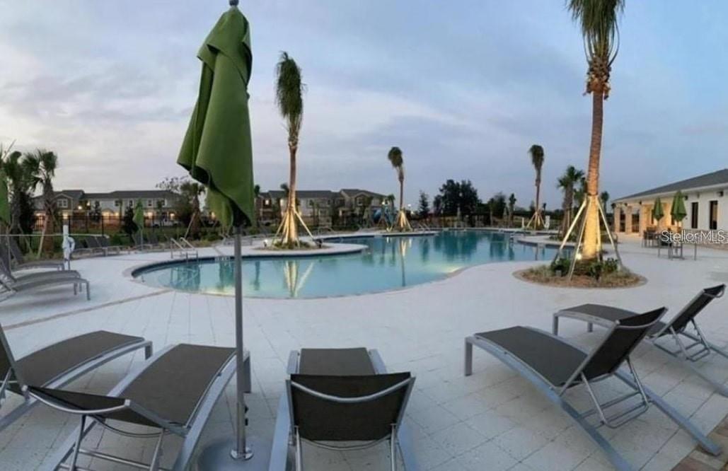 STOREY GROVE - Residential Lease