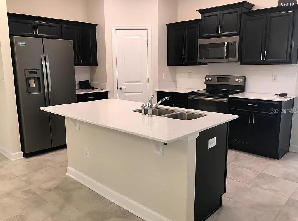 STOREY GROVE - Residential Lease