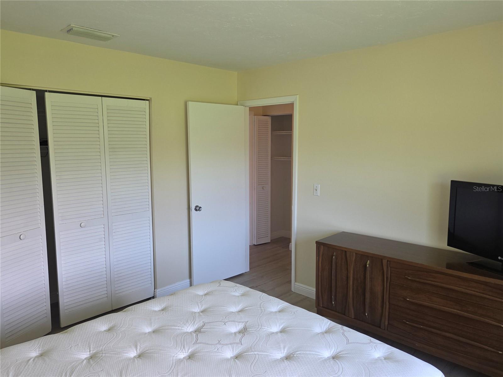 CAMBRIDGE VILLAGE - Residential