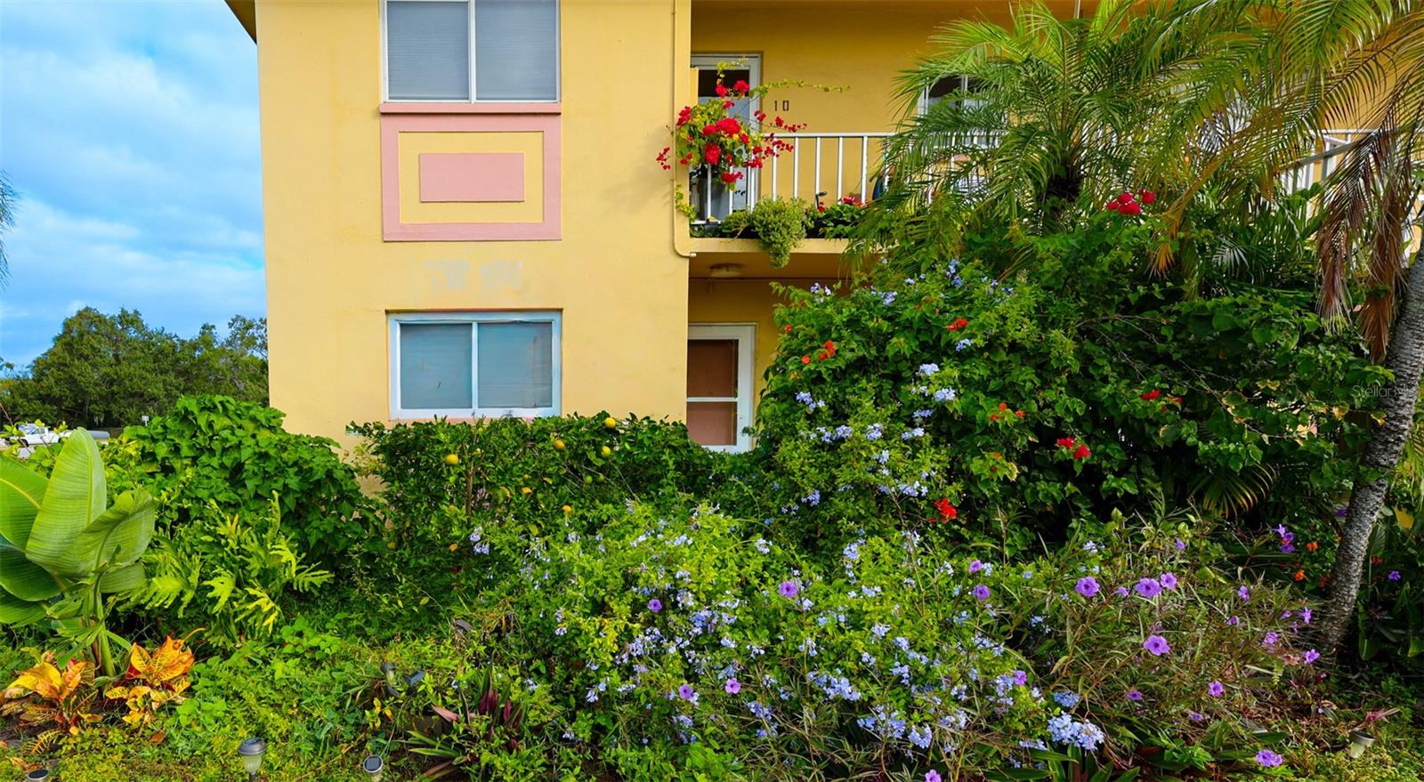 GREENBRIAR CONDO - Residential Lease