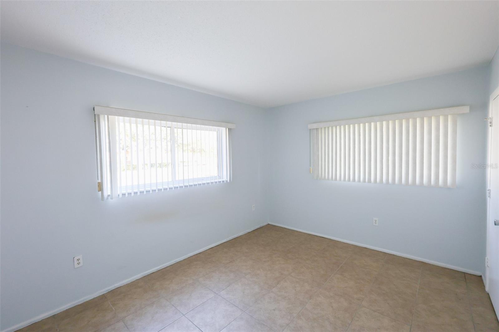 GREENBRIAR CONDO - Residential Lease