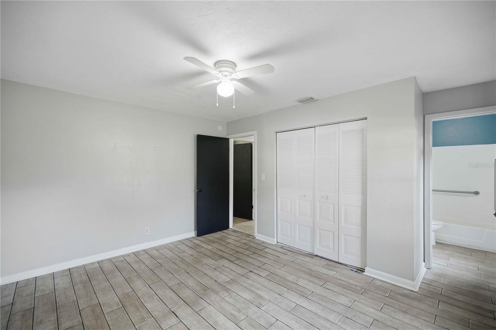 2351 NE 40TH STREET