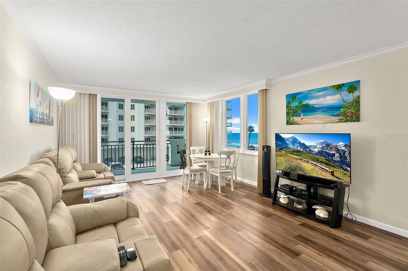 OCEAN 05 CONDO - Residential