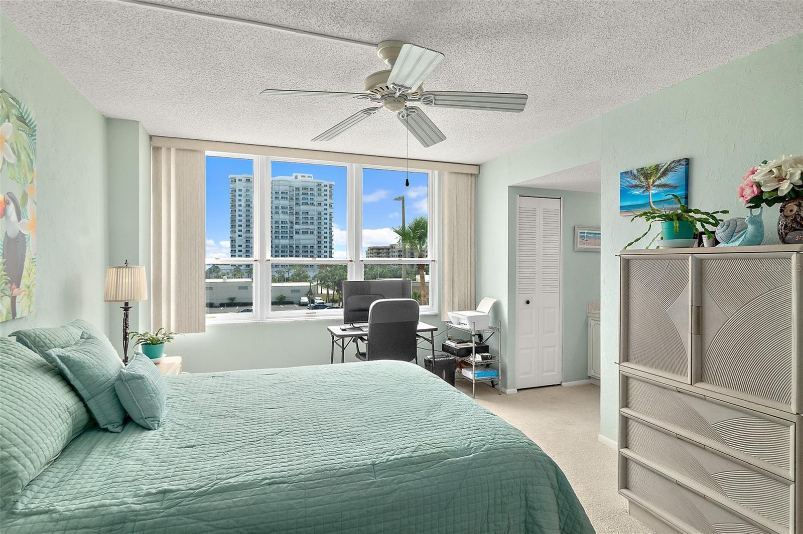 OCEAN 05 CONDO - Residential