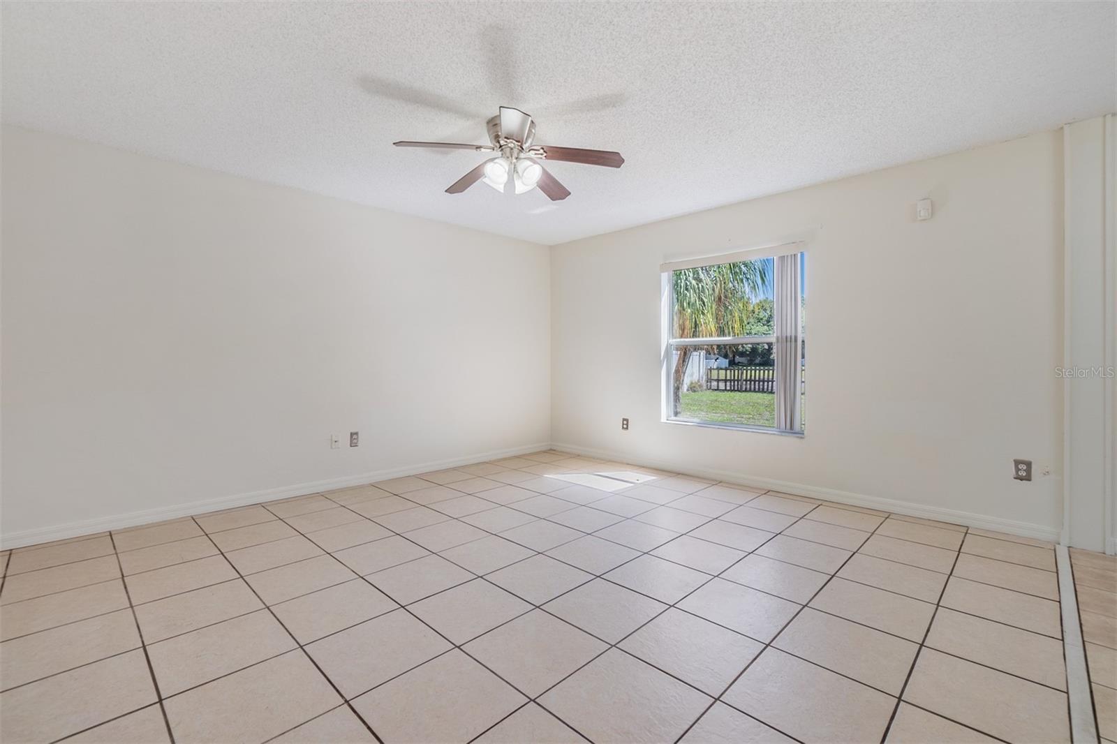 2118 ASHLEY LAKES DRIVE