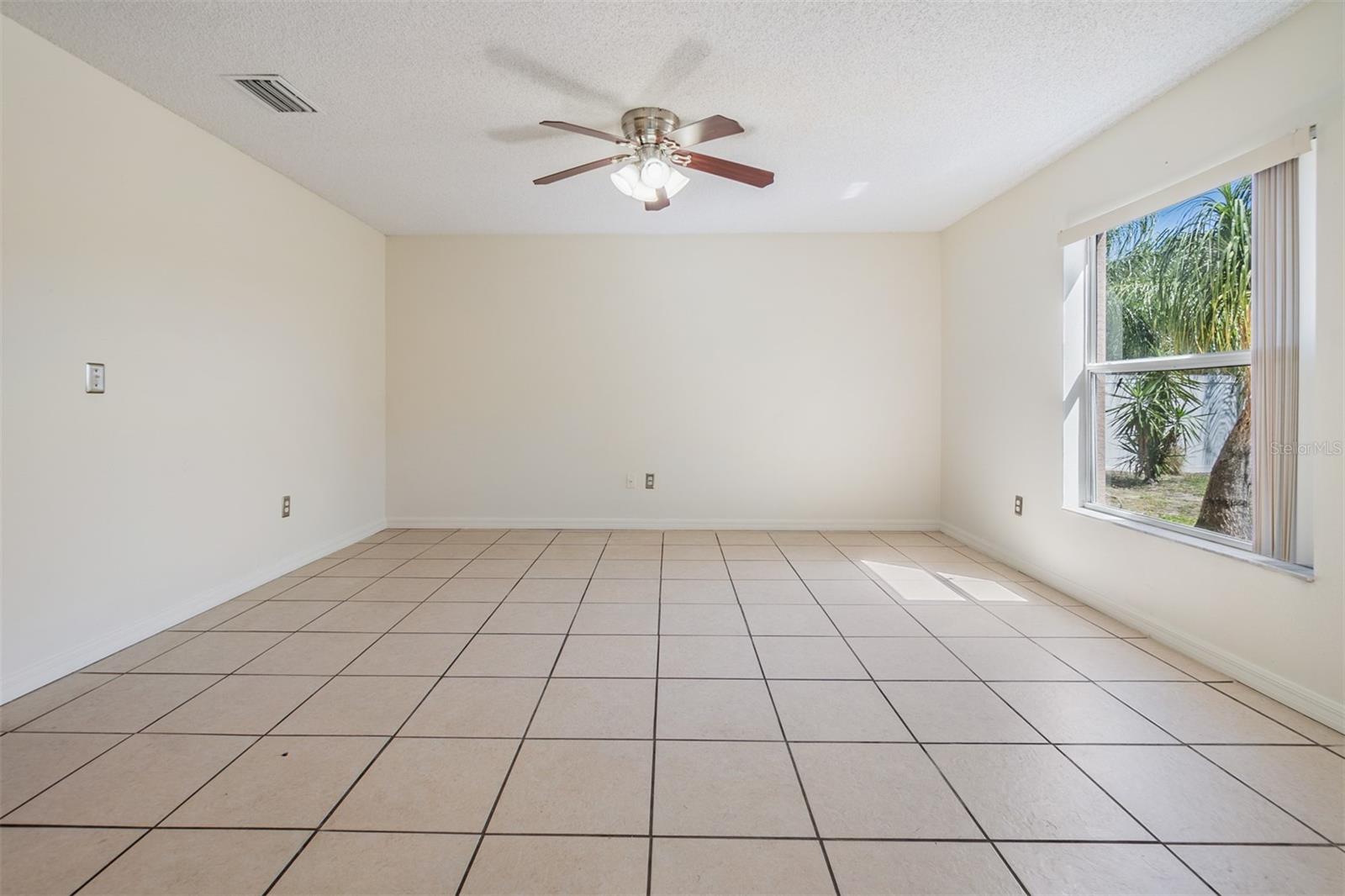 2118 ASHLEY LAKES DRIVE