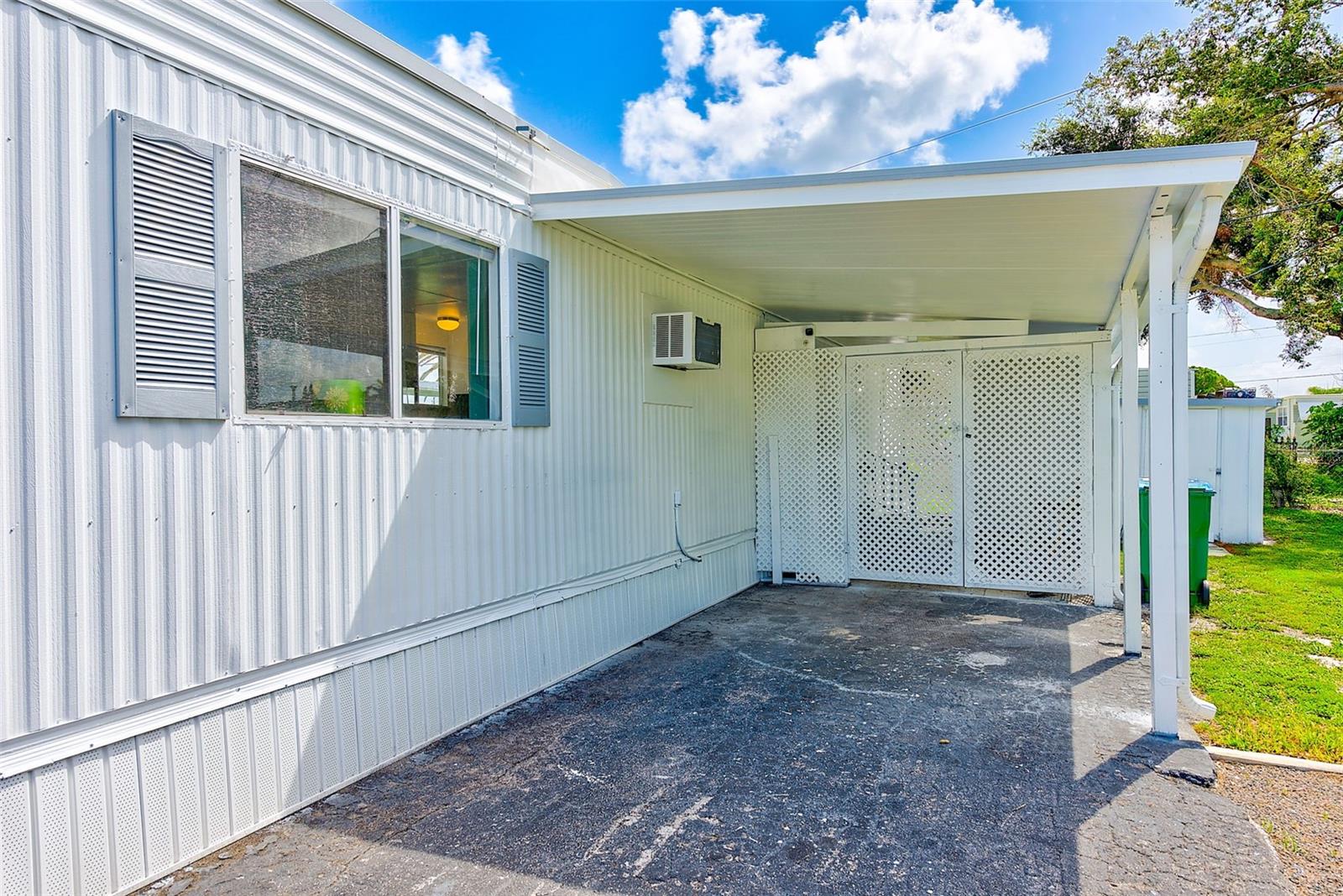 HOLIDAY VILLAGE CO-OP M/H UNREC - Residential