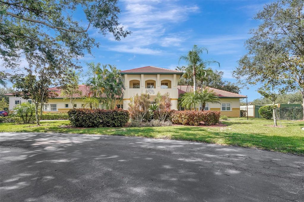 Photo of 11510 Villa Grand #407, Fort Myers, FL 33913 (MLS # A4668160)