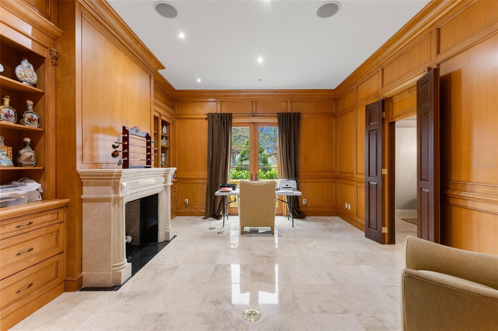 PRETTY LAKE ESTATES - Residential