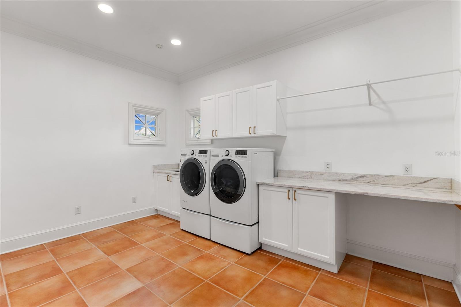 PRETTY LAKE ESTATES - Residential