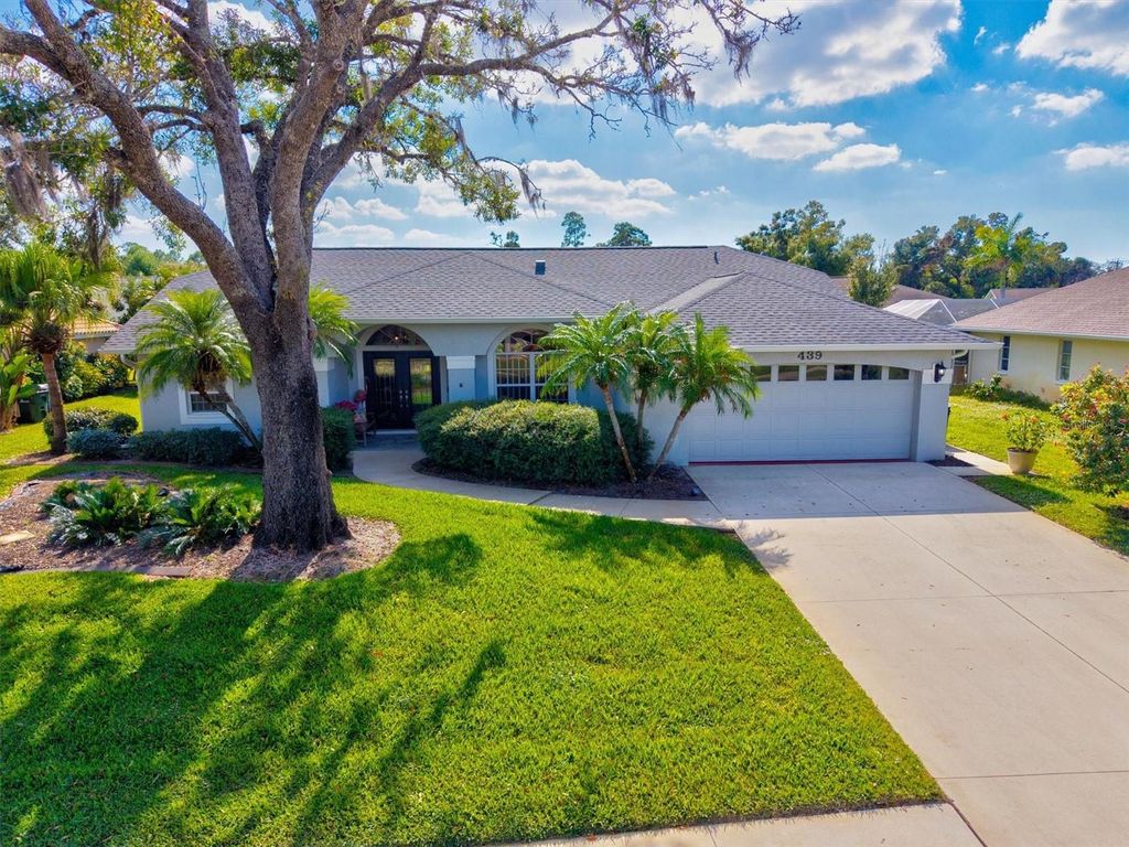 Photo of 439 Lake Of The Woods Drive, Venice, FL 34293 (MLS # A4672625)