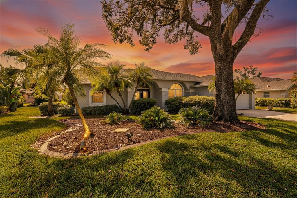 Photo of 439 Lake Of The Woods Drive, Venice, FL 34293 (MLS # A4672625)