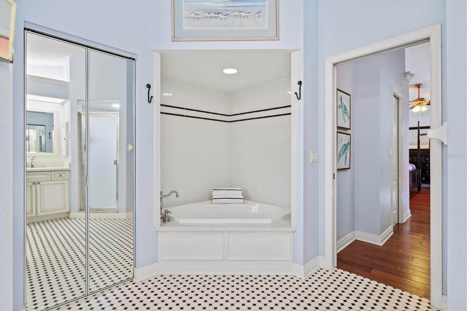 LAKE OF THE WOODS - Residential