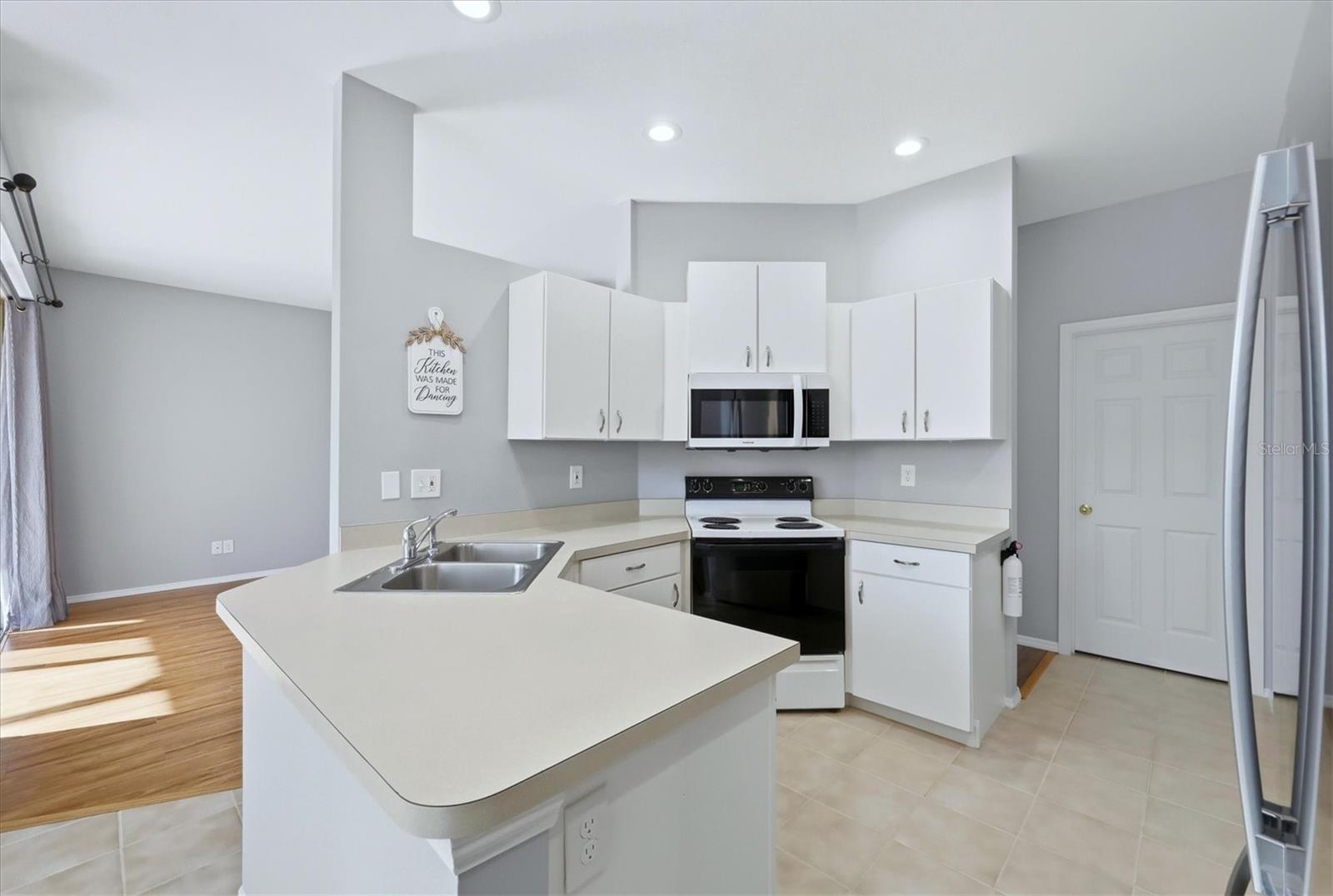 GLENN LAKES PH 1B - Residential