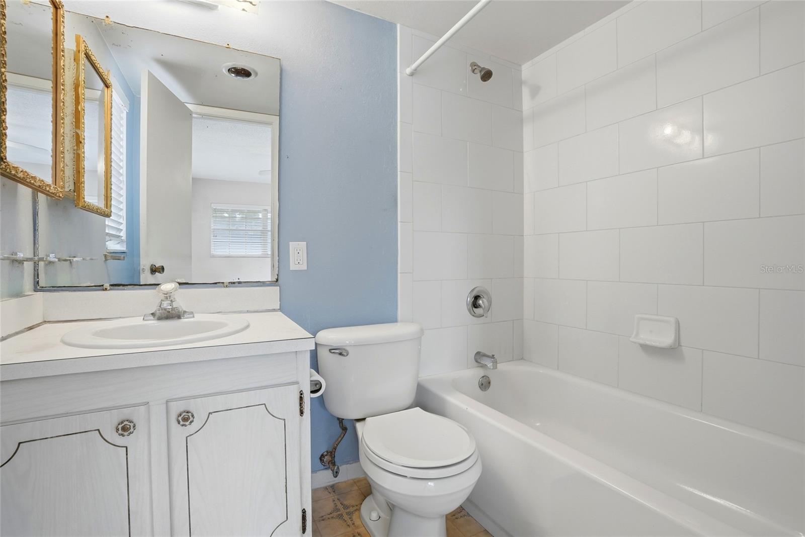 HARBOUR TOWNE CONDO - Residential