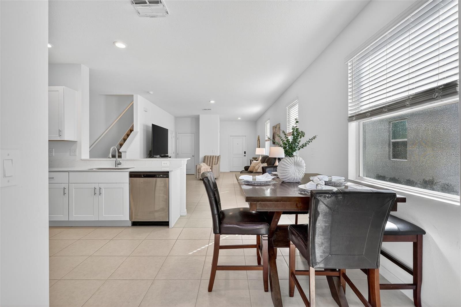 SOUTH SHORE POINTE - Residential