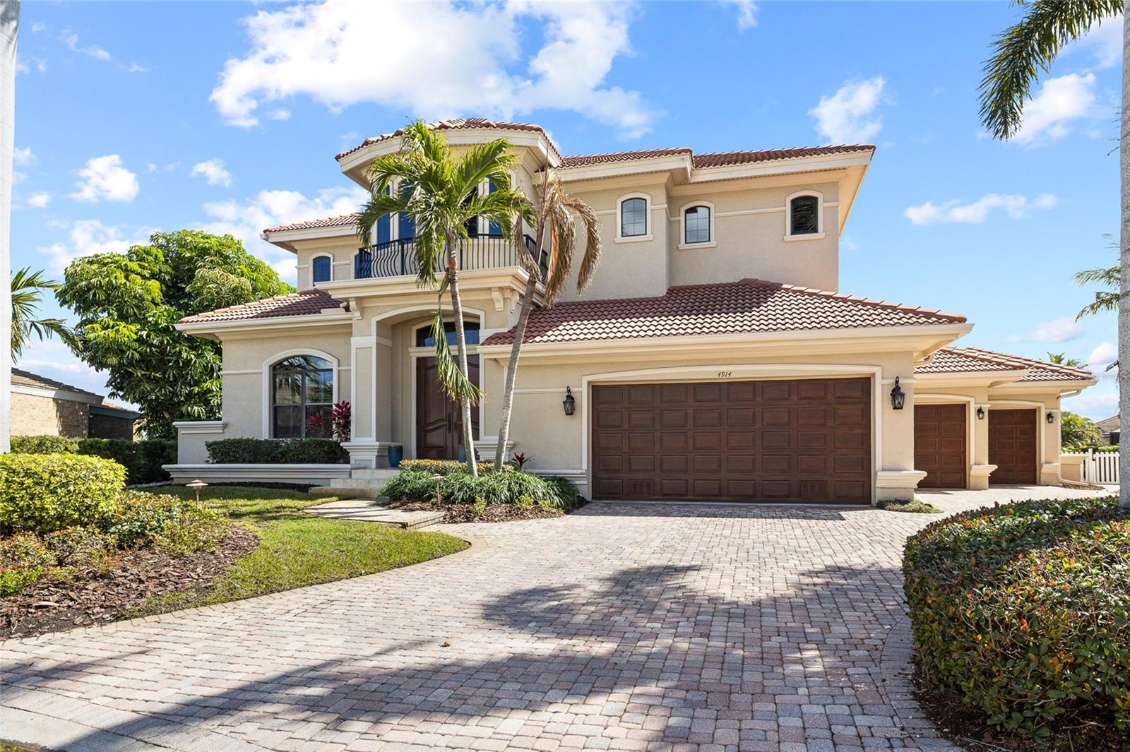 BAYWAY ISLES - Residential