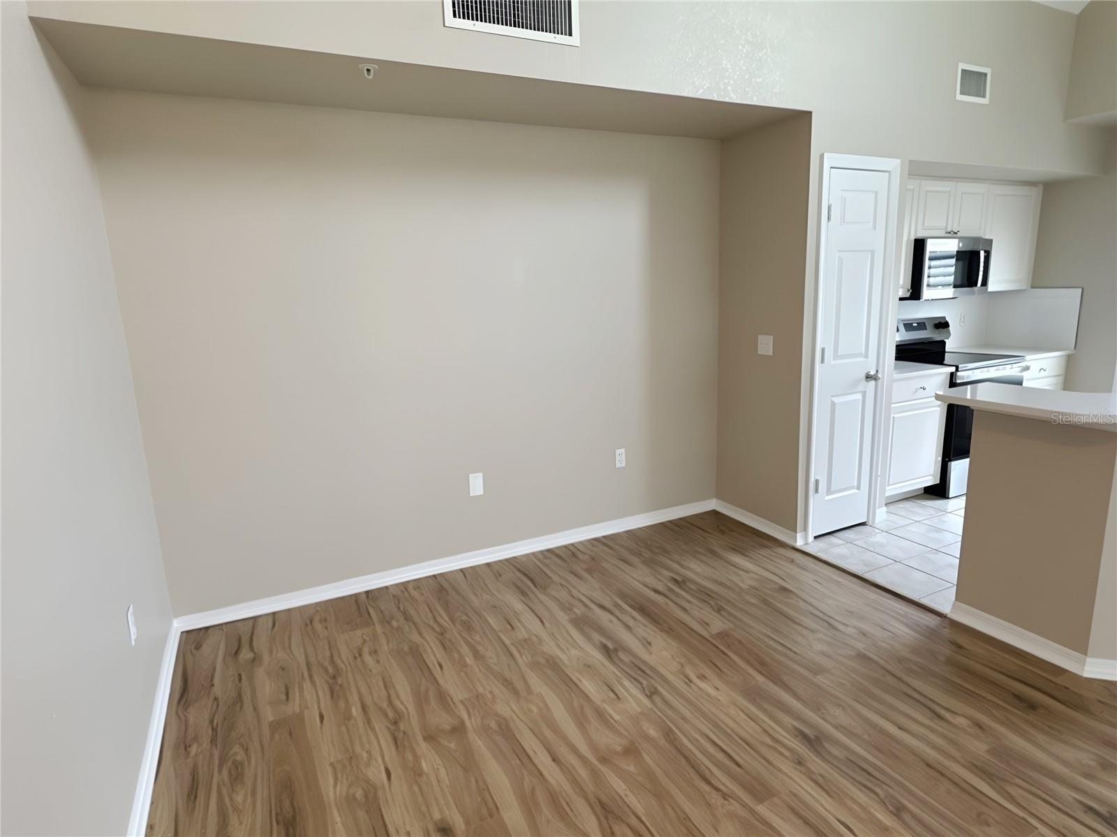 5531 ROSEHILL ROAD 201