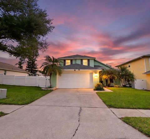 Photo of 4706 Dunquin Place, Tampa, FL 33610 (MLS # P4938397)