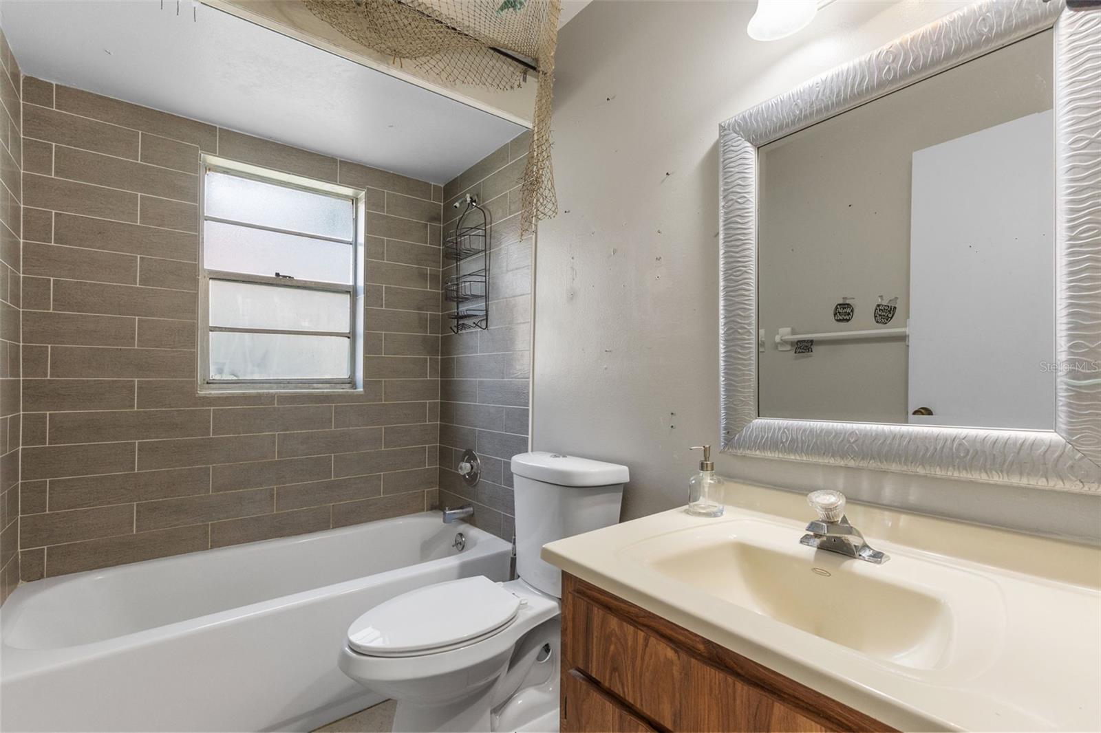 LIVINGSTON UNIT III B - Residential