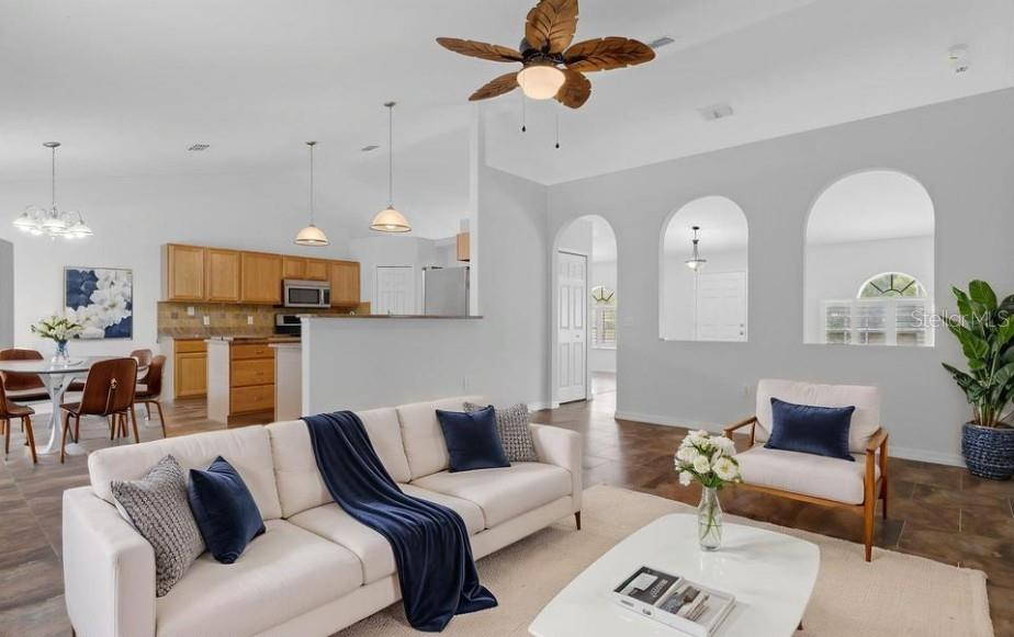 ROYAL HIGHLANDS - Residential
