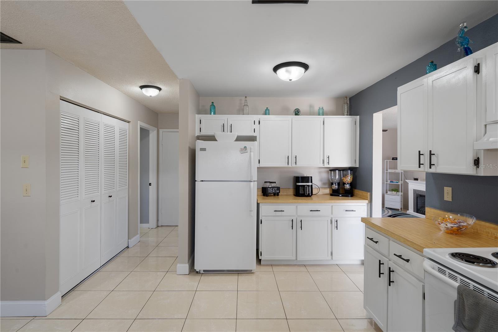 SPRING HILL - Residential