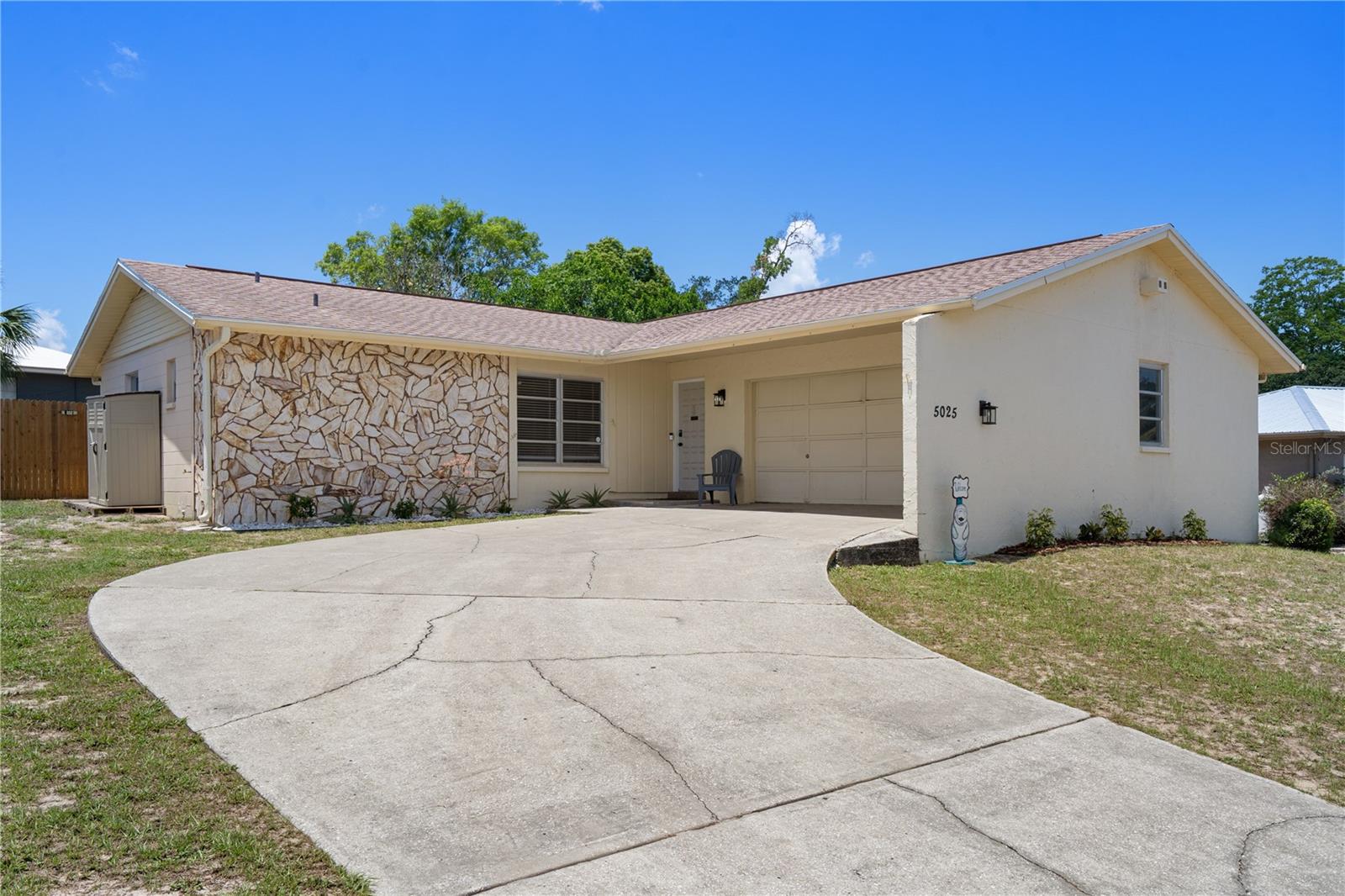 SPRING HILL - Residential