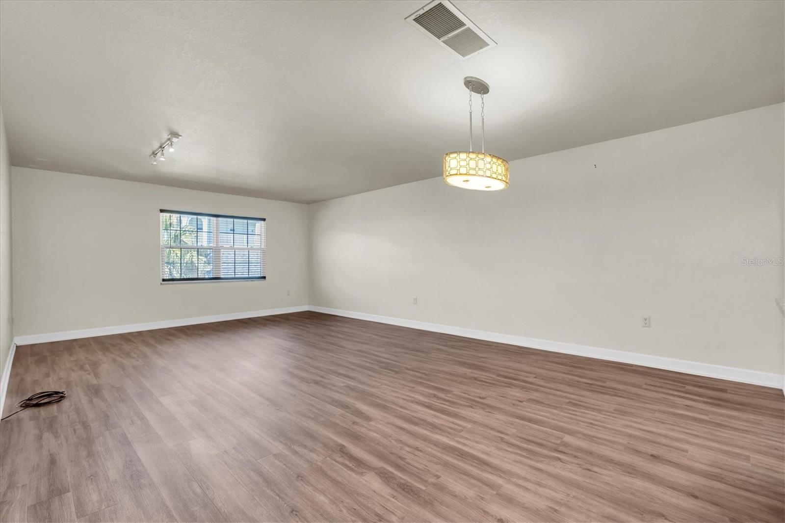 BELLEAIR FOREST - Residential