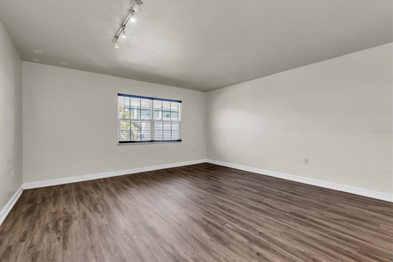 BELLEAIR FOREST - Residential