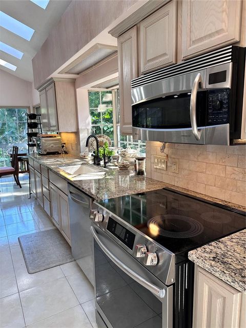 Tiny photo for 4305 SW 20th Avenue, Ocala, FL 34471 (MLS # OM702426)