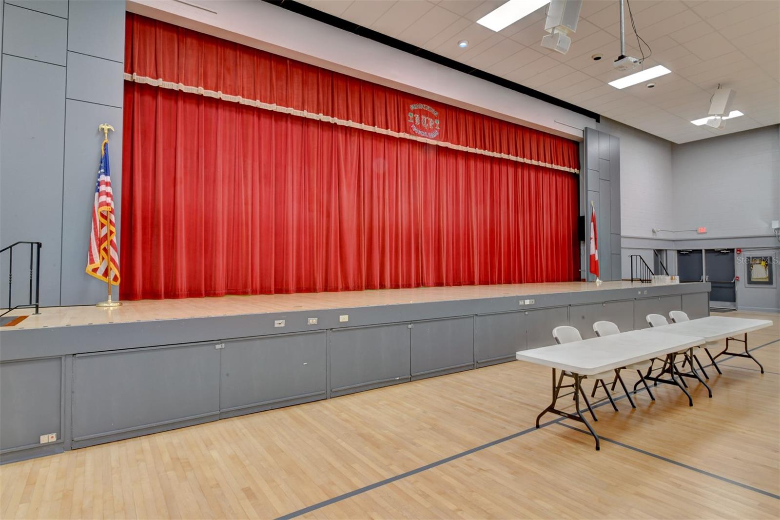 BRADENTON TROPICAL PALMS CO-OP - Residential