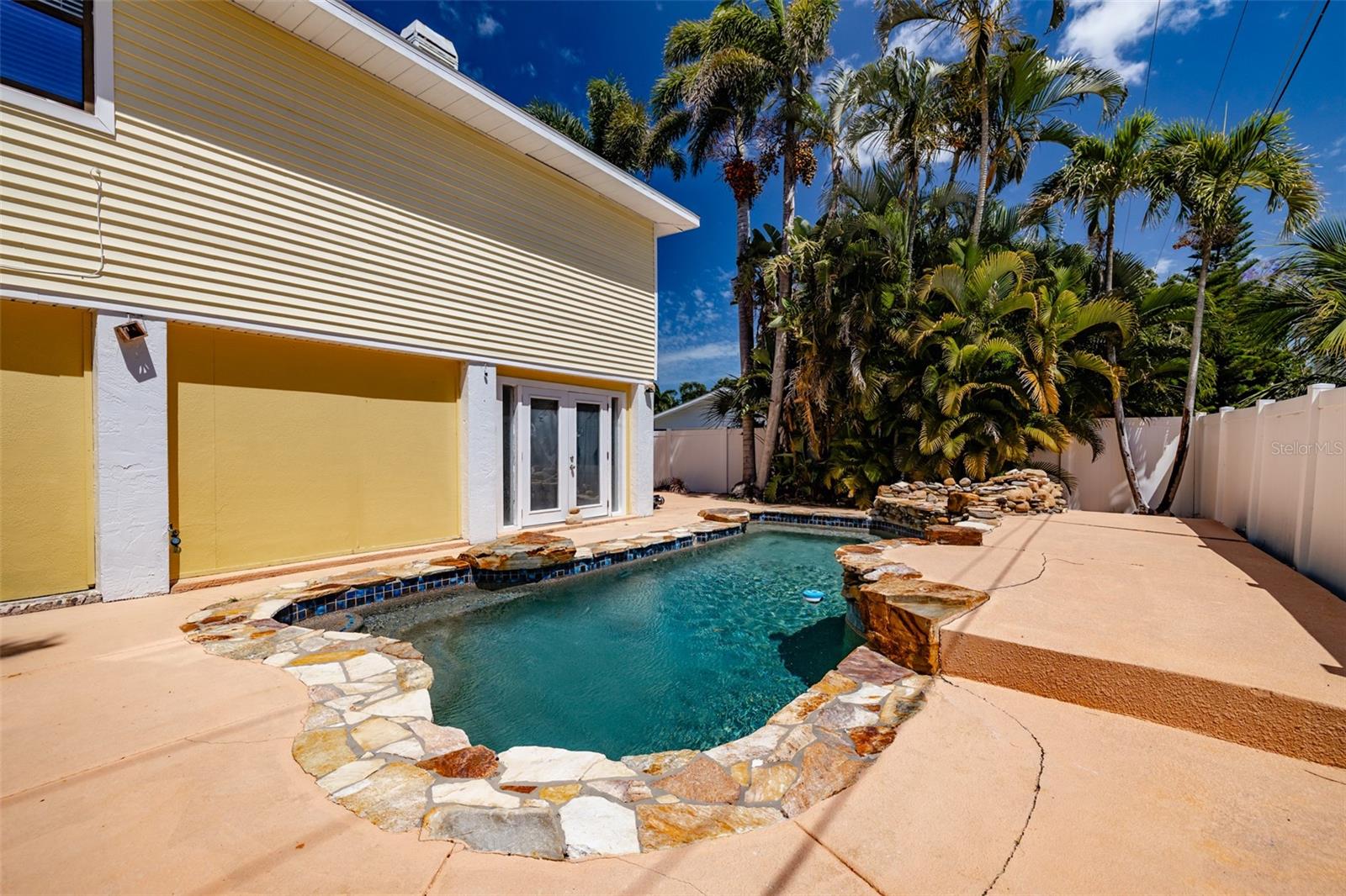 BAYVIEW GROVE - Residential